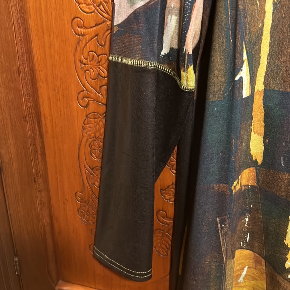 Unique Tunic With Different Textures And Colors - image 3